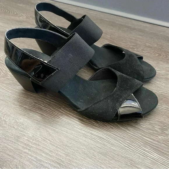 Munro Darling Suede Heels Sandals Open Toe Black Patent Leather Slingback: 9M - Picture 3 of 9